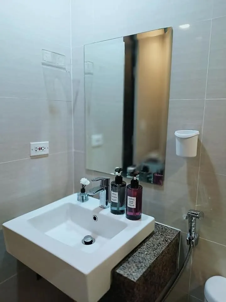 Apartment Cozy Condotel Across Naia Terminal 3 Manila